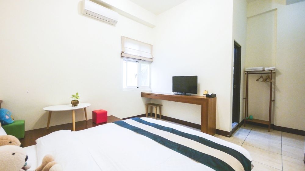 Encounter Hostel Хуалянь Экстерьер фото